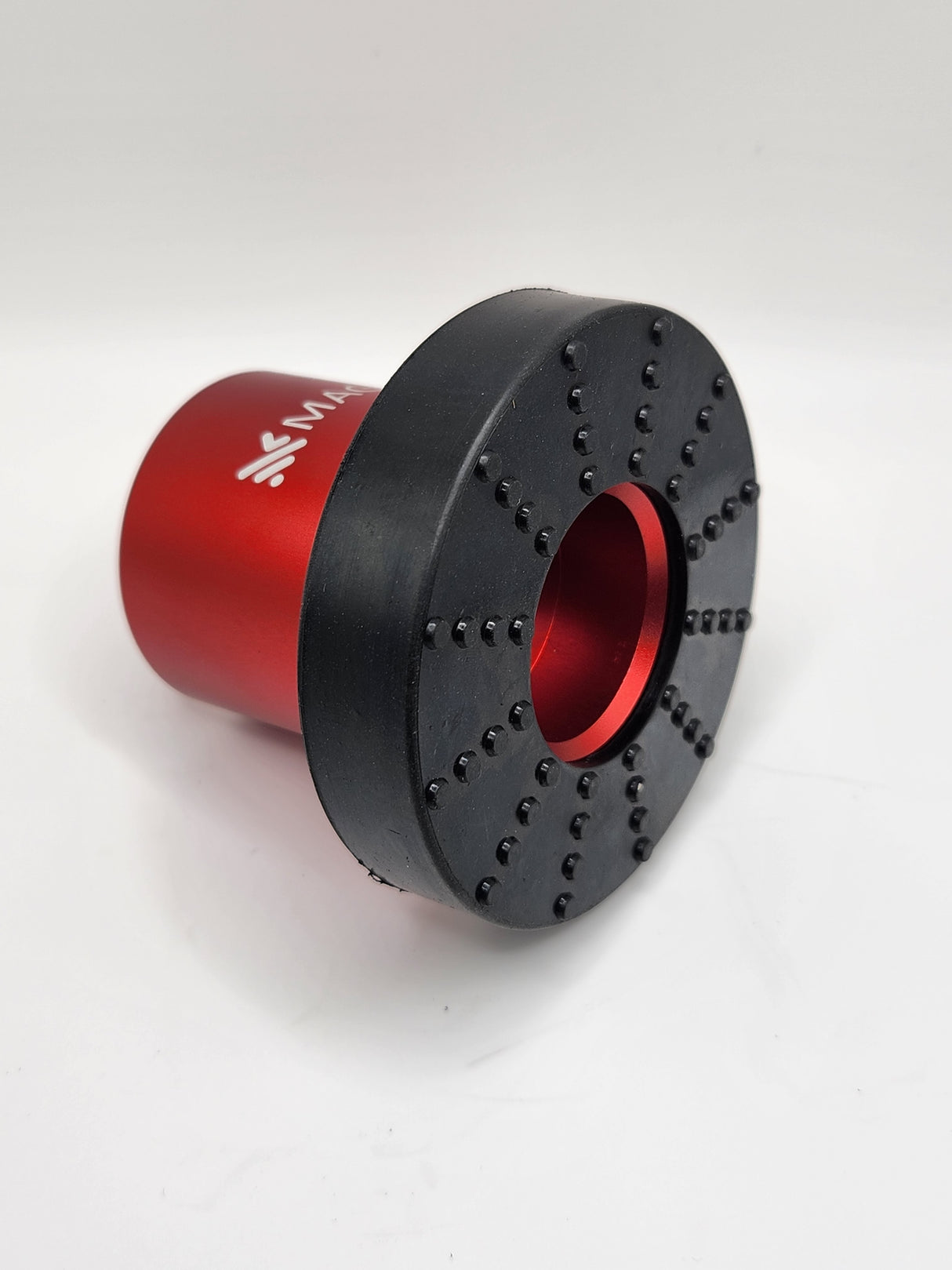 Sticky Grip Tech cap provides unparralled anti slip feature. The integrated bottle jack port allows for a 10T Big Red bottle jack to be used to lift your R1.