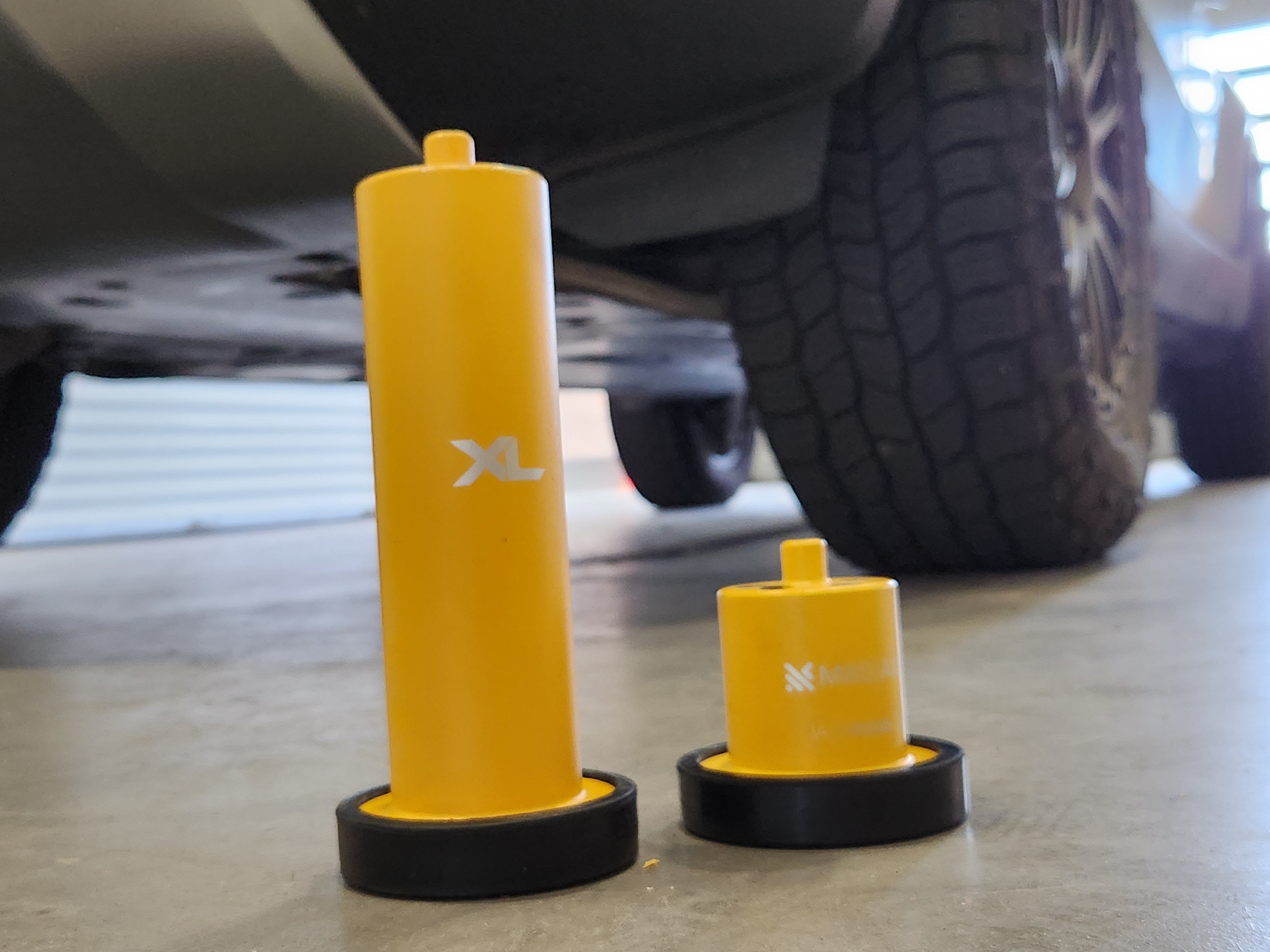 New XL Magnetic Jack Puck for Rivian R1T & R1S FREE Shipping – Jack Pucks