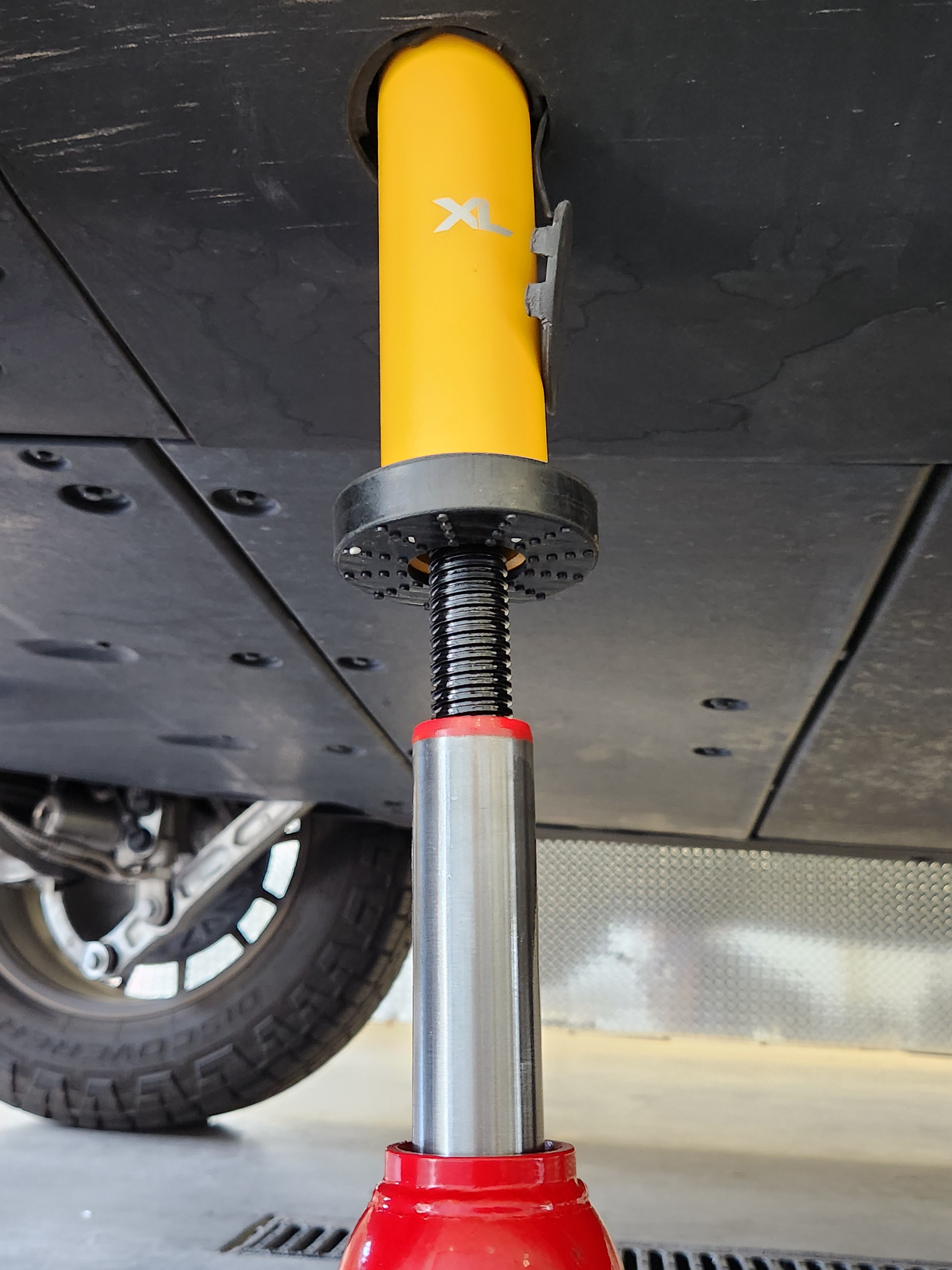 New XL Magnetic Jack Puck for Rivian R1T & R1S FREE Shipping – Jack Pucks