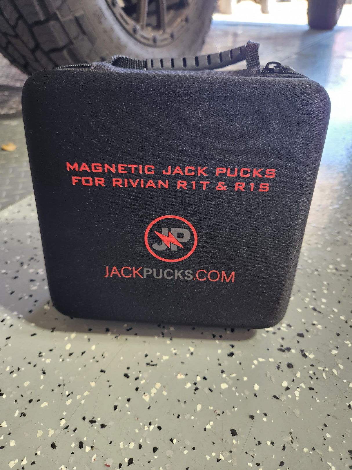 Zippered Case for Magnetic Jack Pucks (In Stock) - Jack Pucks